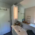 Cozy With Amazing View And Location Appartement *
